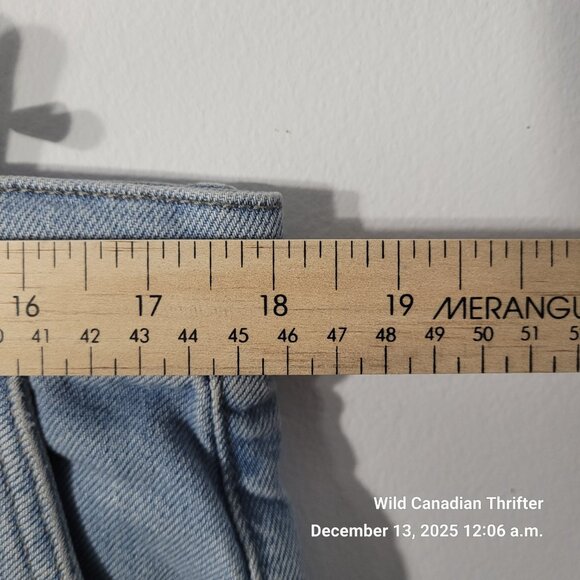 Uniqlo L Light Blue Denim Jeans 100% Cotton Relaxed Fit Zip Fly - Picture 5 of 6